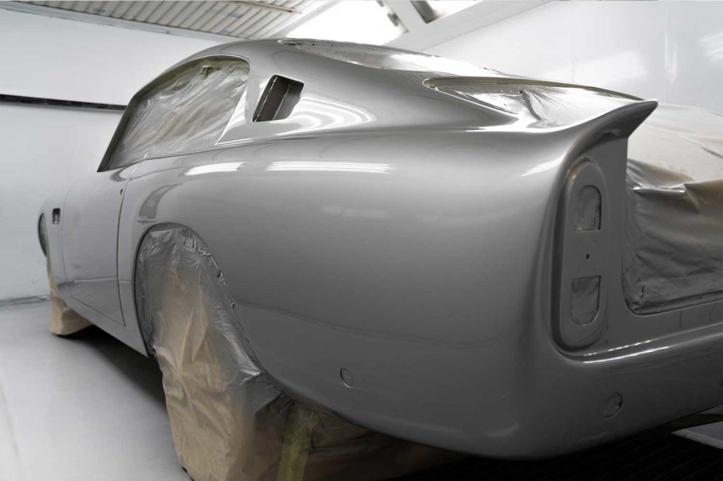 Chiltern Aston Martin-Paintwork 4