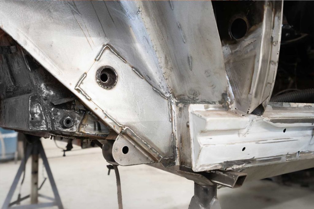 Chiltern Aston Martin Structural & Corrosion Repairs - Mid